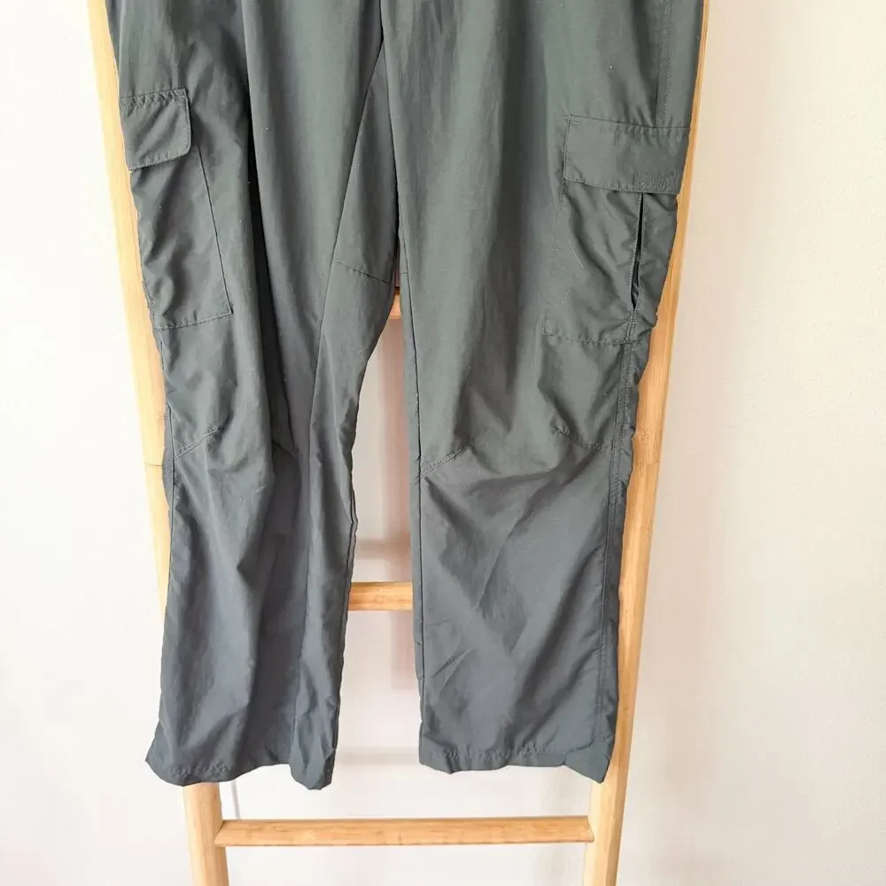 Columbia Omni-Shield Cargo Hiking Pants Gray Women’s 12 Short Outdoor
